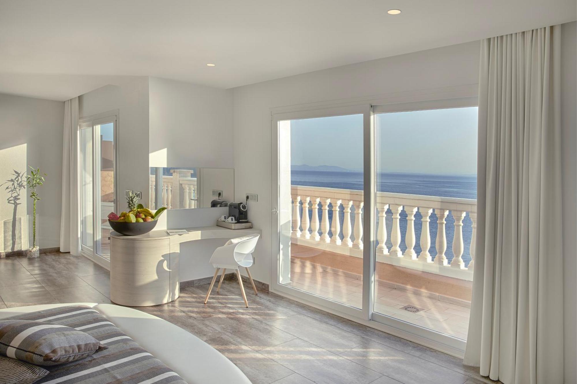 Hotel Vistabella Roses Room photo