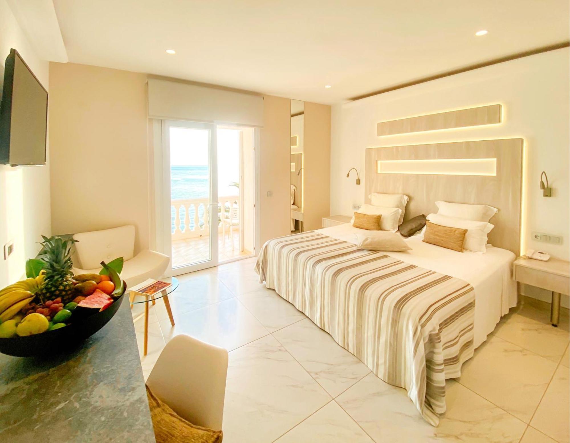Hotel Vistabella Roses Room photo